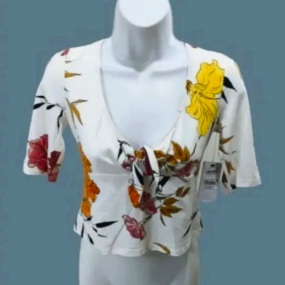 Guess pair of floral front tie cropped tops women's xl